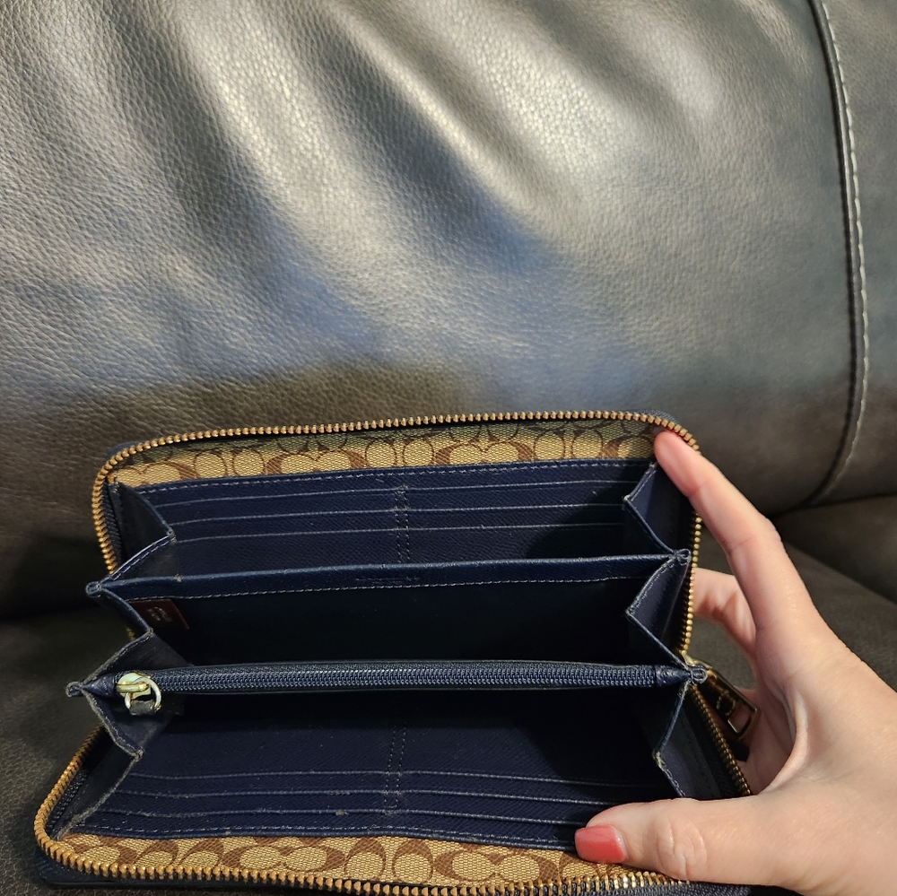 Navy Leather Coach Accordion Wallet